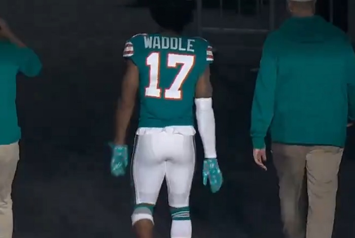 Is Jaylen Waddle playing in week 17?