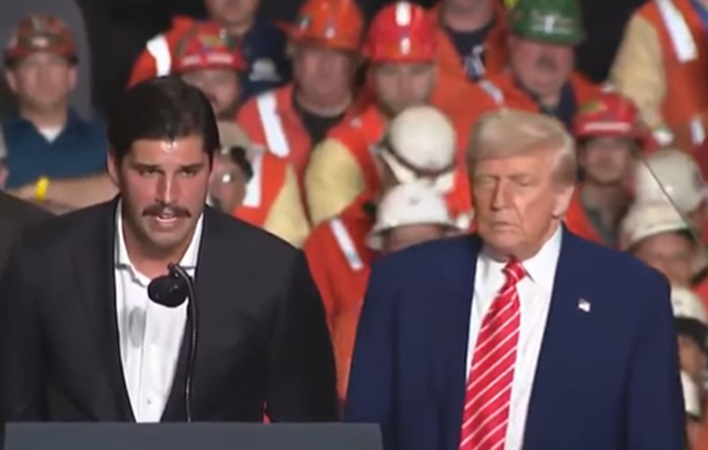 Steelers respond to fans angry about players attending Trump event